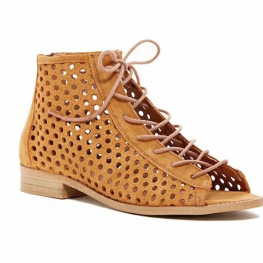 Musse & Cloud Aiden Lace Up Ankle Flats Size 6 - Picture 2 of 4